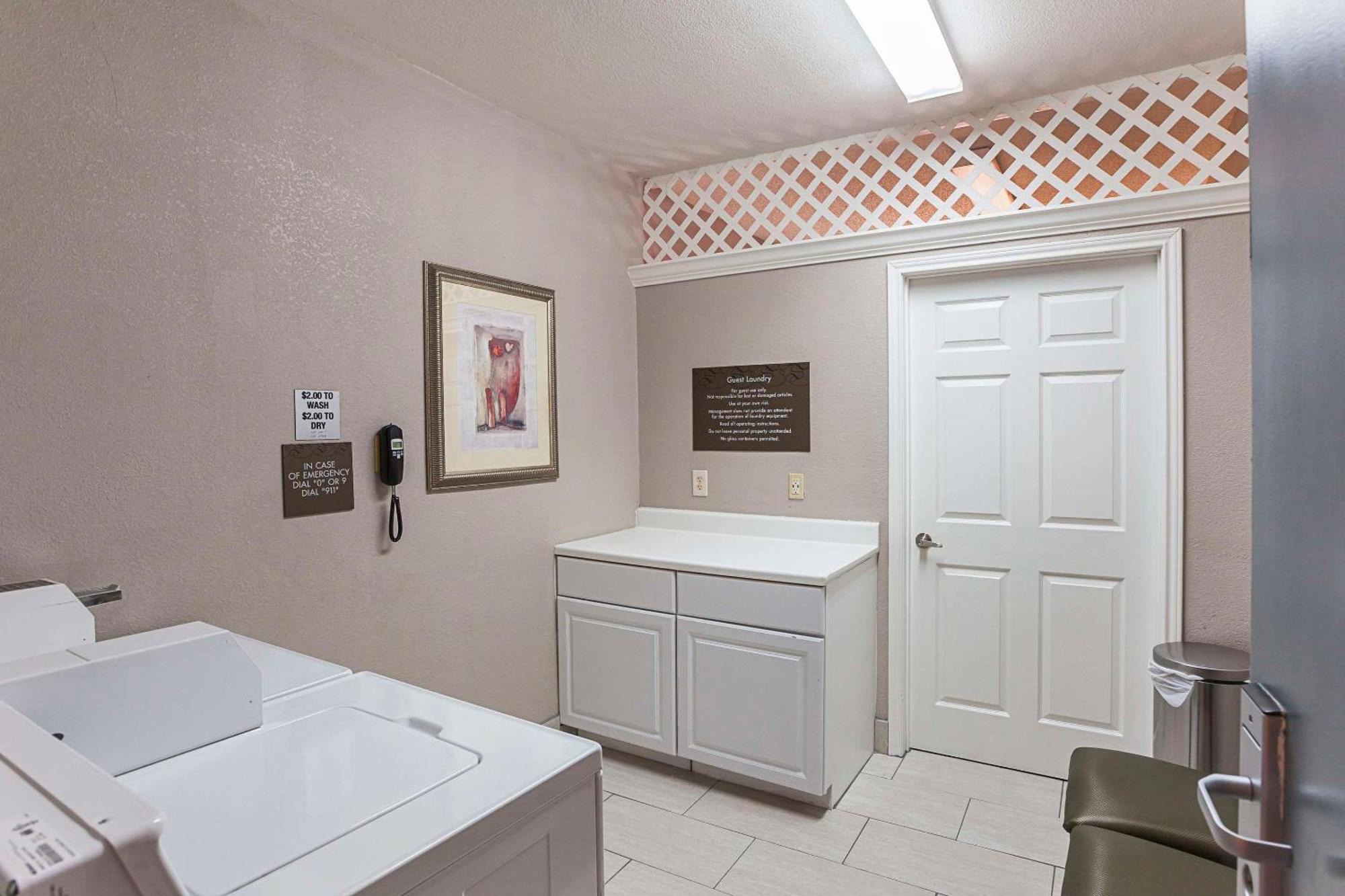 Comfort Suites Lewisville Bagian luar foto