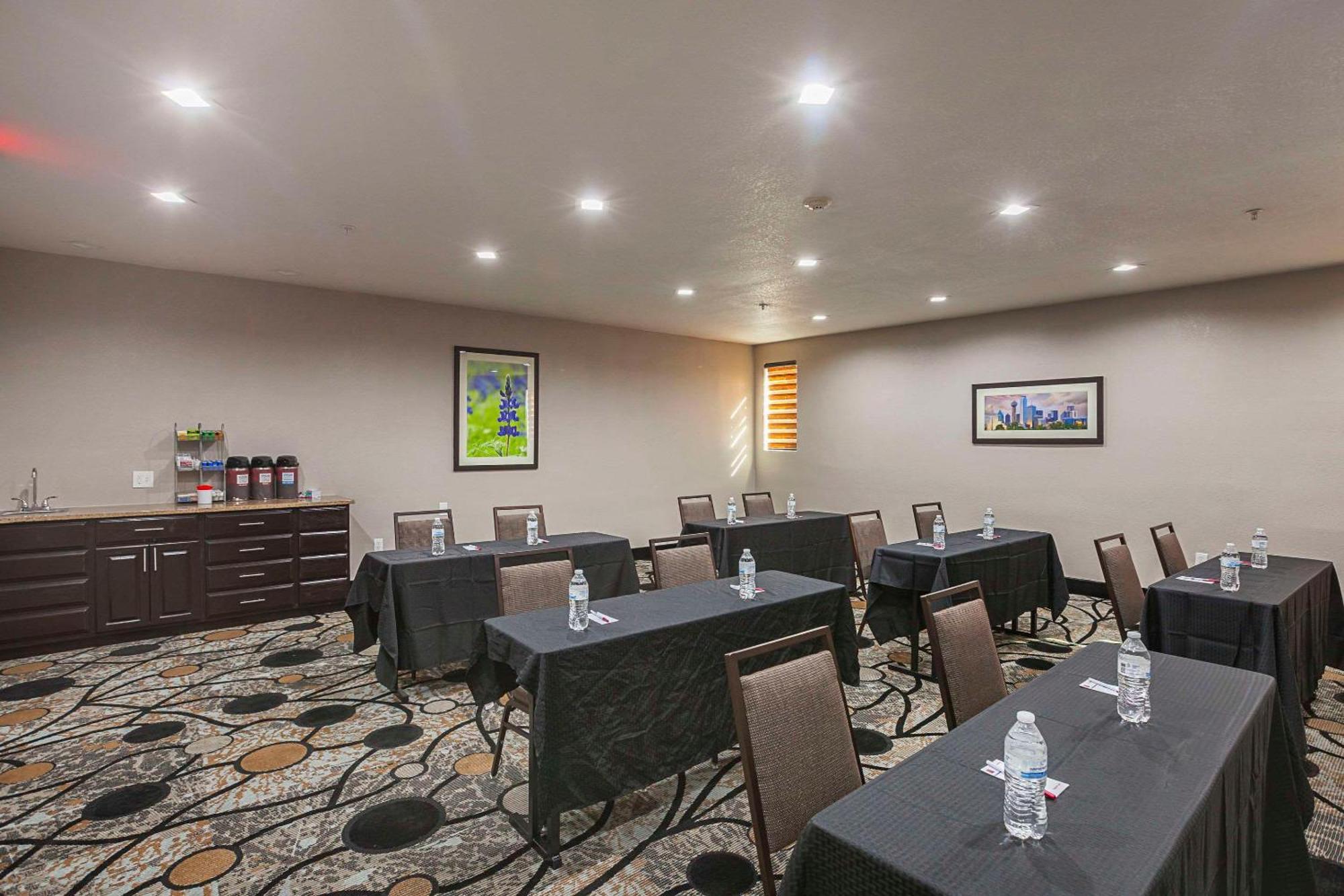 Comfort Suites Lewisville Bagian luar foto